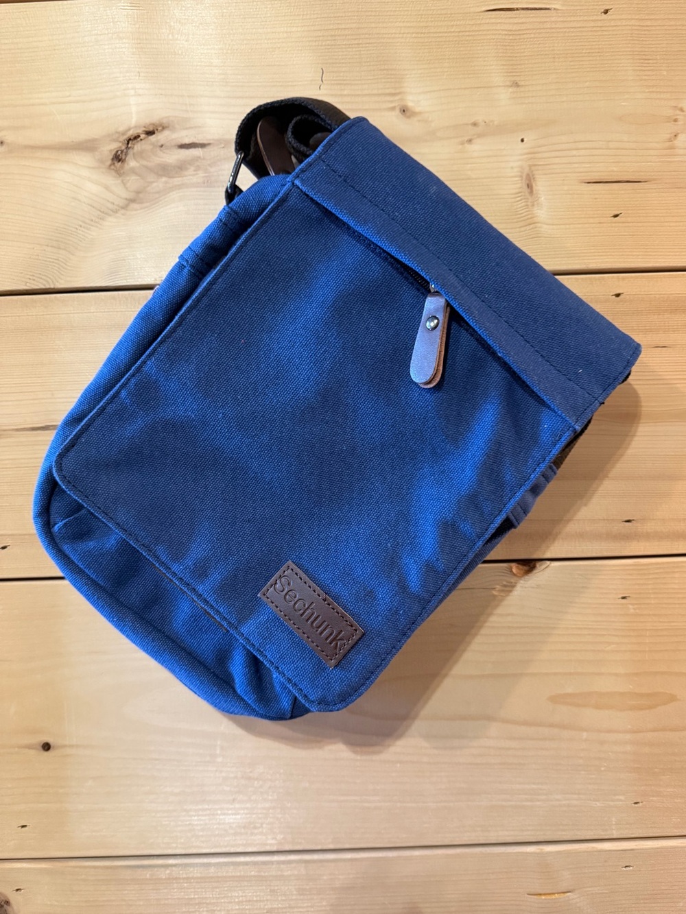 Sechunk Crossbody Bag